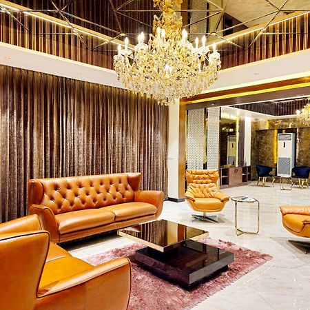 班加罗尔The Pentouz On 100 Feet Road Indiranagar - An Urban Luxury Retreat公寓 外观 照片