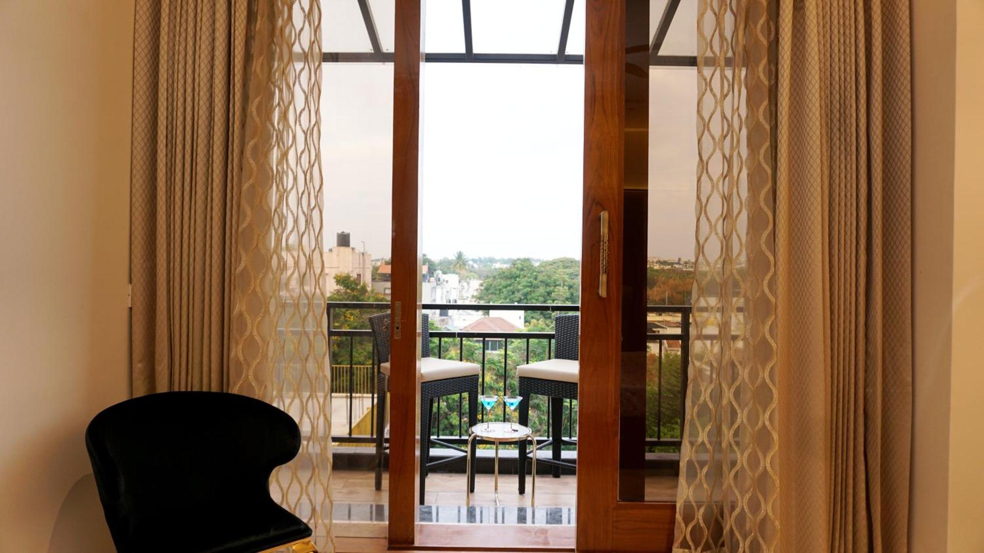 班加罗尔The Pentouz On 100 Feet Road Indiranagar - An Urban Luxury Retreat公寓 外观 照片