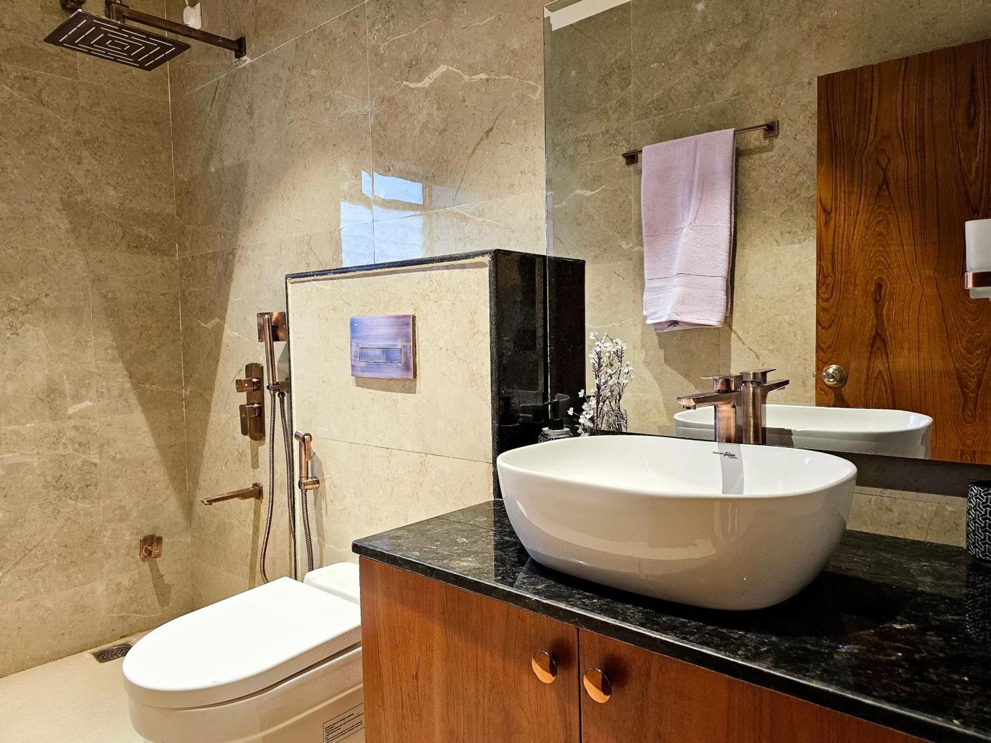 班加罗尔The Pentouz On 100 Feet Road Indiranagar - An Urban Luxury Retreat公寓 外观 照片