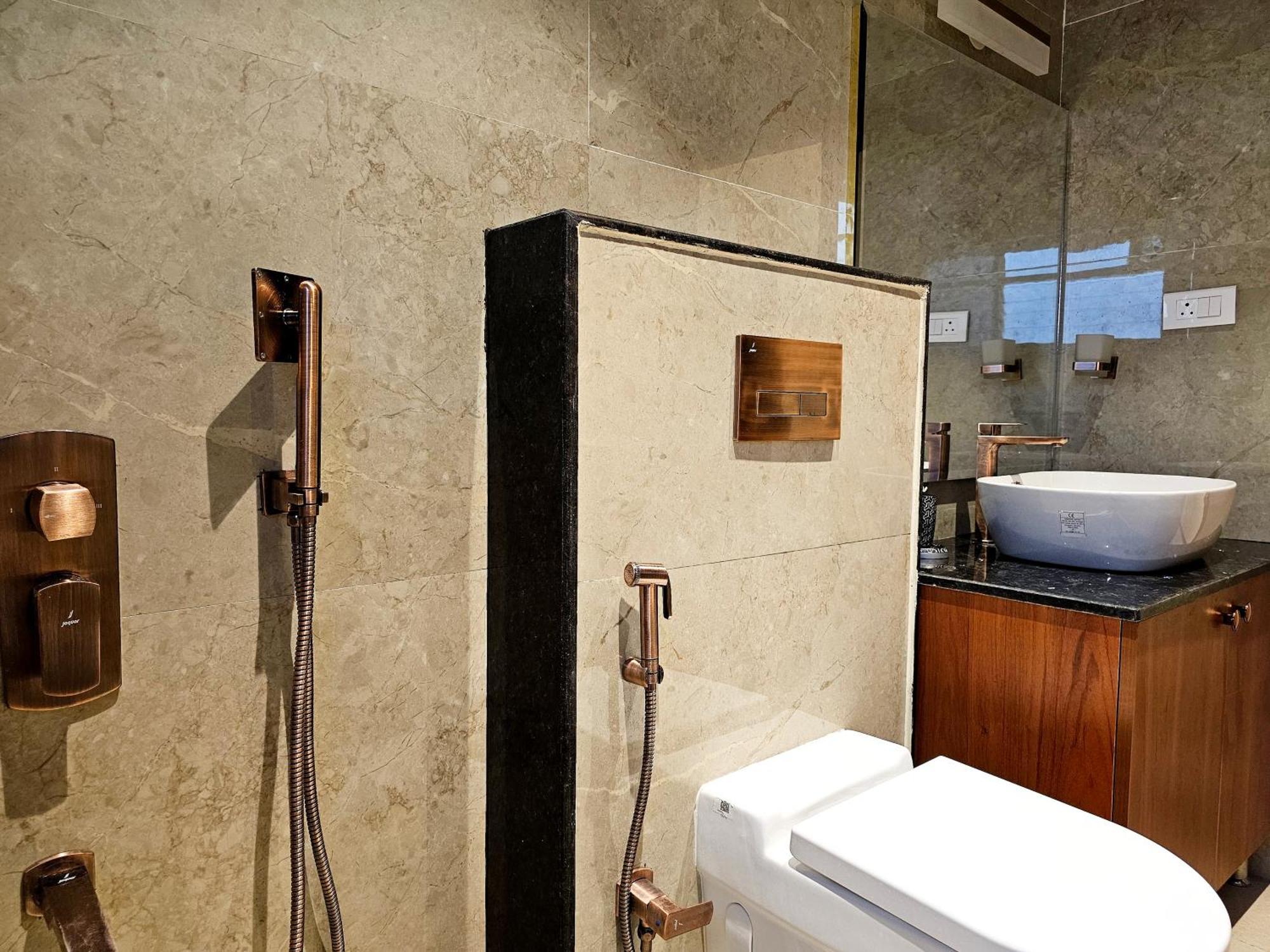 班加罗尔The Pentouz On 100 Feet Road Indiranagar - An Urban Luxury Retreat公寓 外观 照片